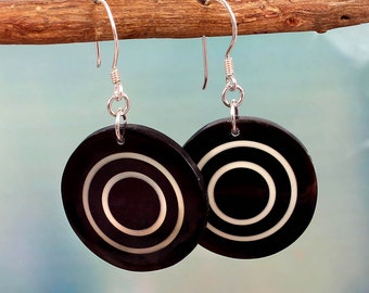 Real Natural Black Abalone Shell Circle Disk Shell Dangle Silver Earrings Shell Disk Size 31 MM Women Fashion Jewelry Gift For Her  DE- 5201