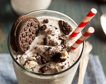 Cookies & Cream Drink Mix- enjoy cold as a milkshake or hot in mug!