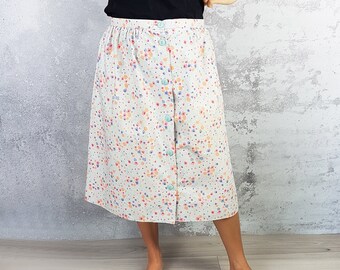 Jupe midi ligne A, Taille M, Jupe à imprimé fleuri boutonnée, Vêtements d'été confortables, Couleurs pastel, Style Cottagecore