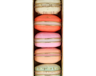 Ladurée Paris Macaron Surprise Balls (x 5)