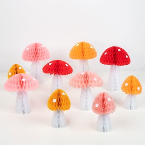 Honeycomb Mushroom Decorations (x 10)