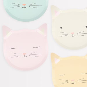 Cute Kitten Plates (x 8)