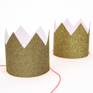 Mini Gold Glitter Crowns x 8 image 2