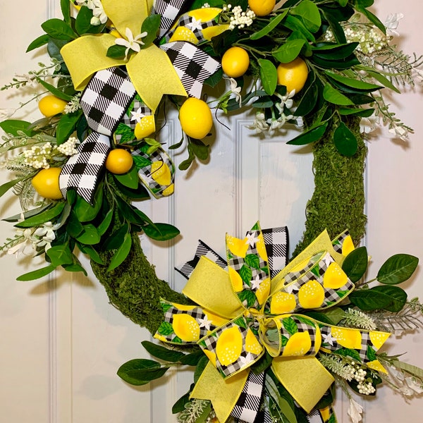 Summer Lemon Wreath, Front Door Decor, Everyday Lemon Wreath, Kitchen Lemon Wreath, Faux Lemon Decor, Oval Lemon Wreath, Moss Base Wreath