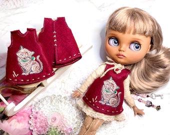 Dress for Blythe Doll 1/6 scale, embroidered doll dress. Vintage-style underdress. Outfit in burgundy red.