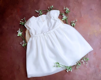 Baptism dress baby simply made to measure, short baptism dress for girls. Satin, tulle ivory, ivory, white. Baptism dress short sleeves