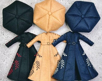Blythe Doll Coat with Beret Cape featuring floral embroidery. Boho vintage outfit for dolls.