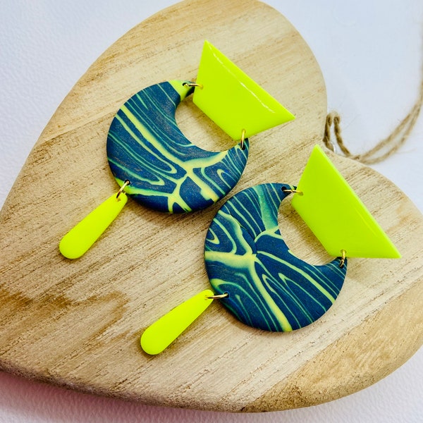 Boucles d’ oreilles Africa fluo jaune et jungle girly