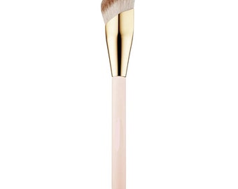 Rare ‘Makeup Brush’ Beauty Dupe