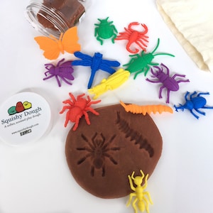 Bug Playdough Sensory Kit, Insect Exploration Activity Set for Kids, Nature Play, STEM Learning Toy, Toddler Fine Motor Skills Craft,