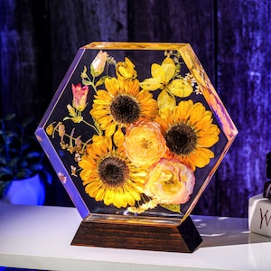Real Sunflower Resin Lamp Handmade Resin Craft with Sunflower, Sunflower Ornament Forever Sunflower Birthday Gifts for her