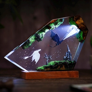 Flying Httyd Dragon Couple Resin Lamp, Fantasy Httyd Night Light with Black & White Dragons, Glowing Forest and Castle Scene Tooth.less Lamp