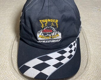 Seltene Motorsport Strapback Thunder Mountain Speed Way Cap & Hut