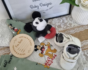 Mickey Mouse Best Friends Baby Gift Set