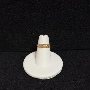 Vintage 10K Black Hills Tri-Colored Gold Leaf Size 4 3/4 Ring