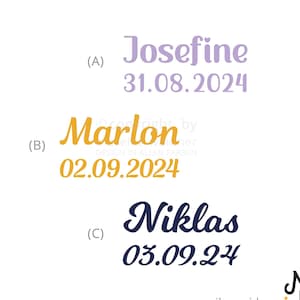 Könnte beinhalten: Auf weißem Hintergrund sind drei Bügelbild-Designs mit Namen und Daten abgebildet. Die Farben sind Lila, Gold und Marineblau. Die Texte lauten "Josefine 31.08.2024", "Marlon 02.09.2024" und "Niklas 05.09.24".
