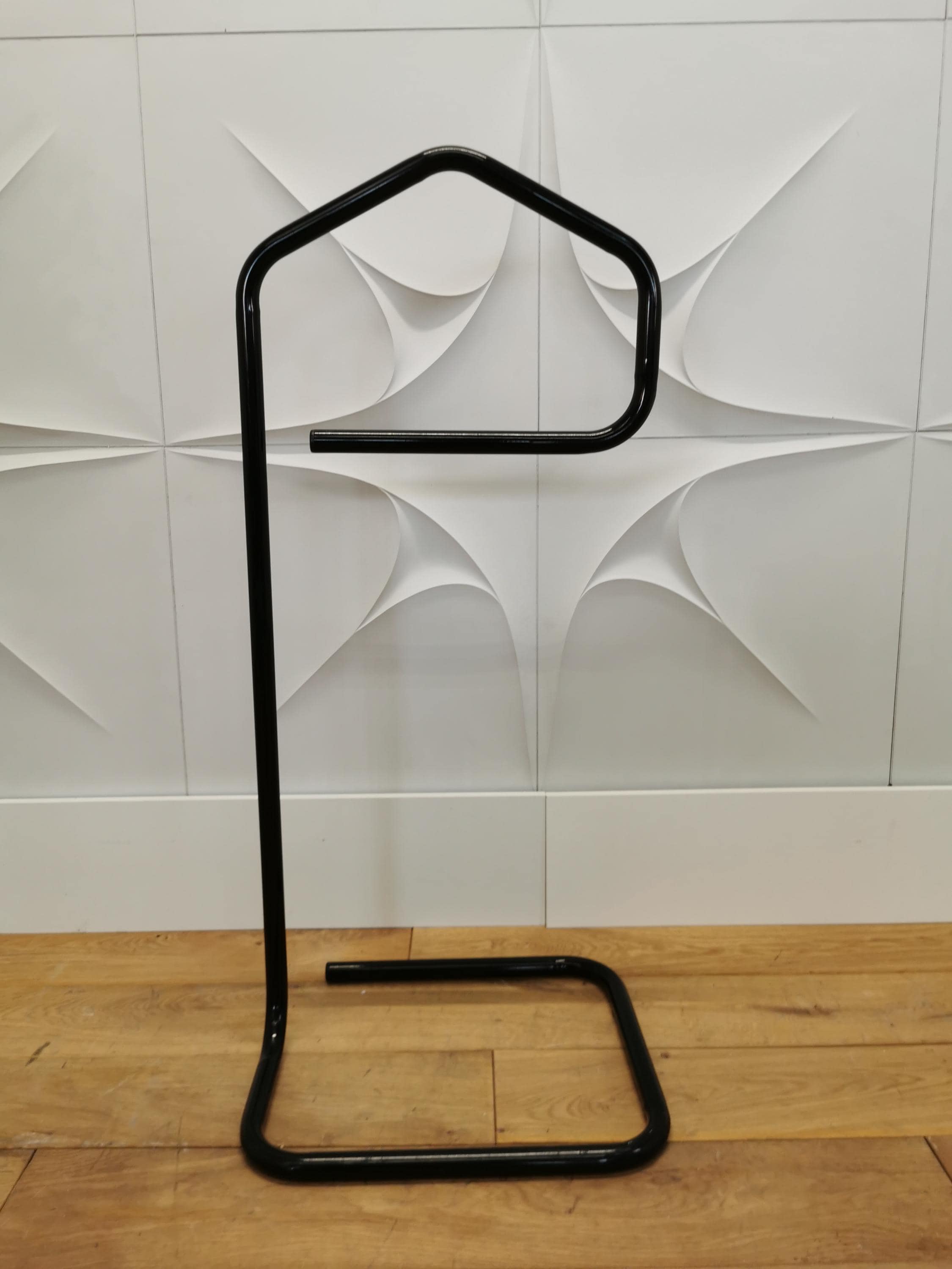 Vintage Ikea Järpen Postmodern 80er 90er Stummer Diener Herrendiener Kleiderständer Stahlrohr schwarz Gammelgaard