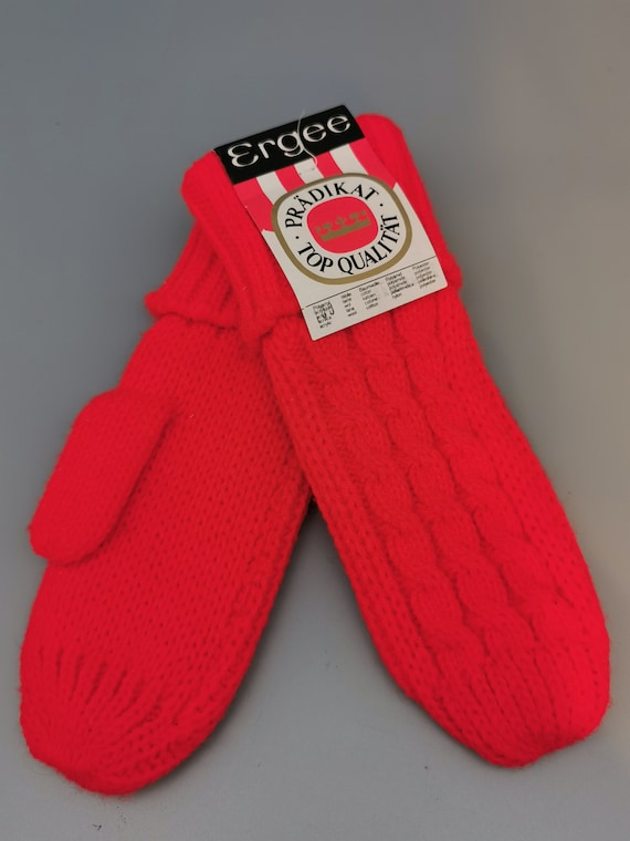 Original 70s Ergee Knit Gloves Mittens Size 3.5 V… - image 1