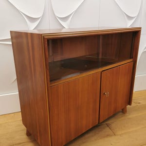 Vollholz schrank