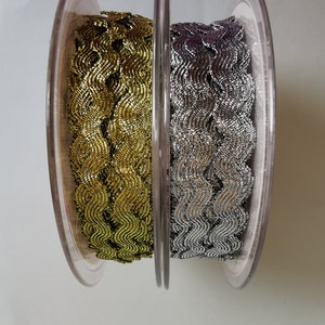 Decorative Ric Rac Leaf Trim ribbon braid gold silver holly vine 5mm wide per metre lengths sewing crafts diy projects polyester trimming Silver