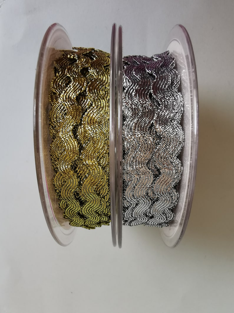 Decorative Ric Rac Leaf Trim ribbon braid gold silver holly vine 5mm wide per metre lengths sewing crafts diy projects polyester trimming Silver
