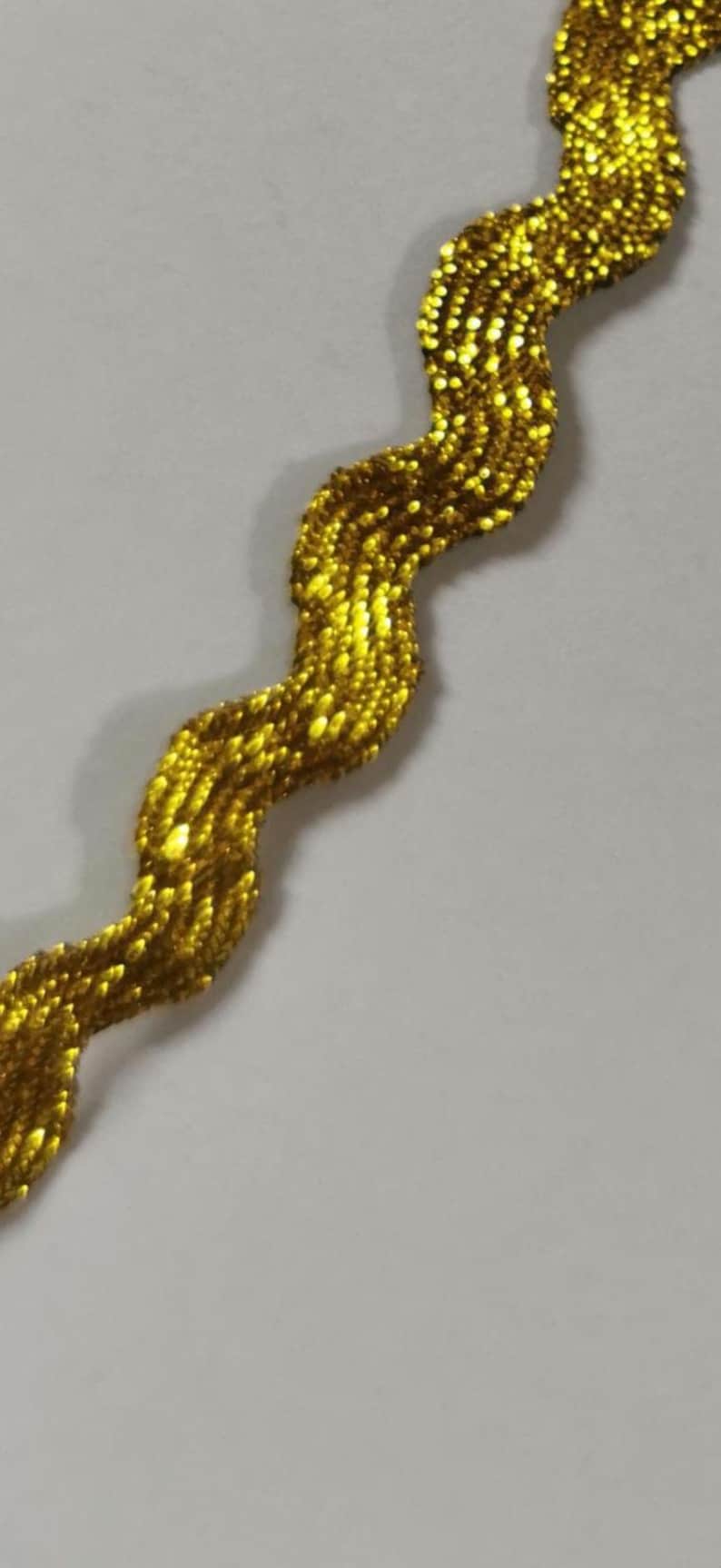 Decorative Ric Rac Leaf Trim ribbon braid gold silver holly vine 5mm wide per metre lengths sewing crafts diy projects polyester trimming Guld