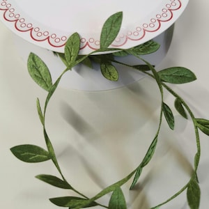 Decorative Ric Rac Leaf Trim ribbon braid gold silver holly vine 5mm wide per metre lengths sewing crafts diy projects polyester trimming Vine