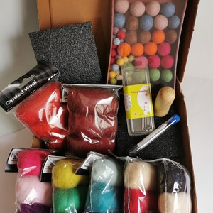 Needle Felting Supplies Carded wool foam pad felting needles wooden handle/tool pre made felt balls mixed colours packs 10g balls