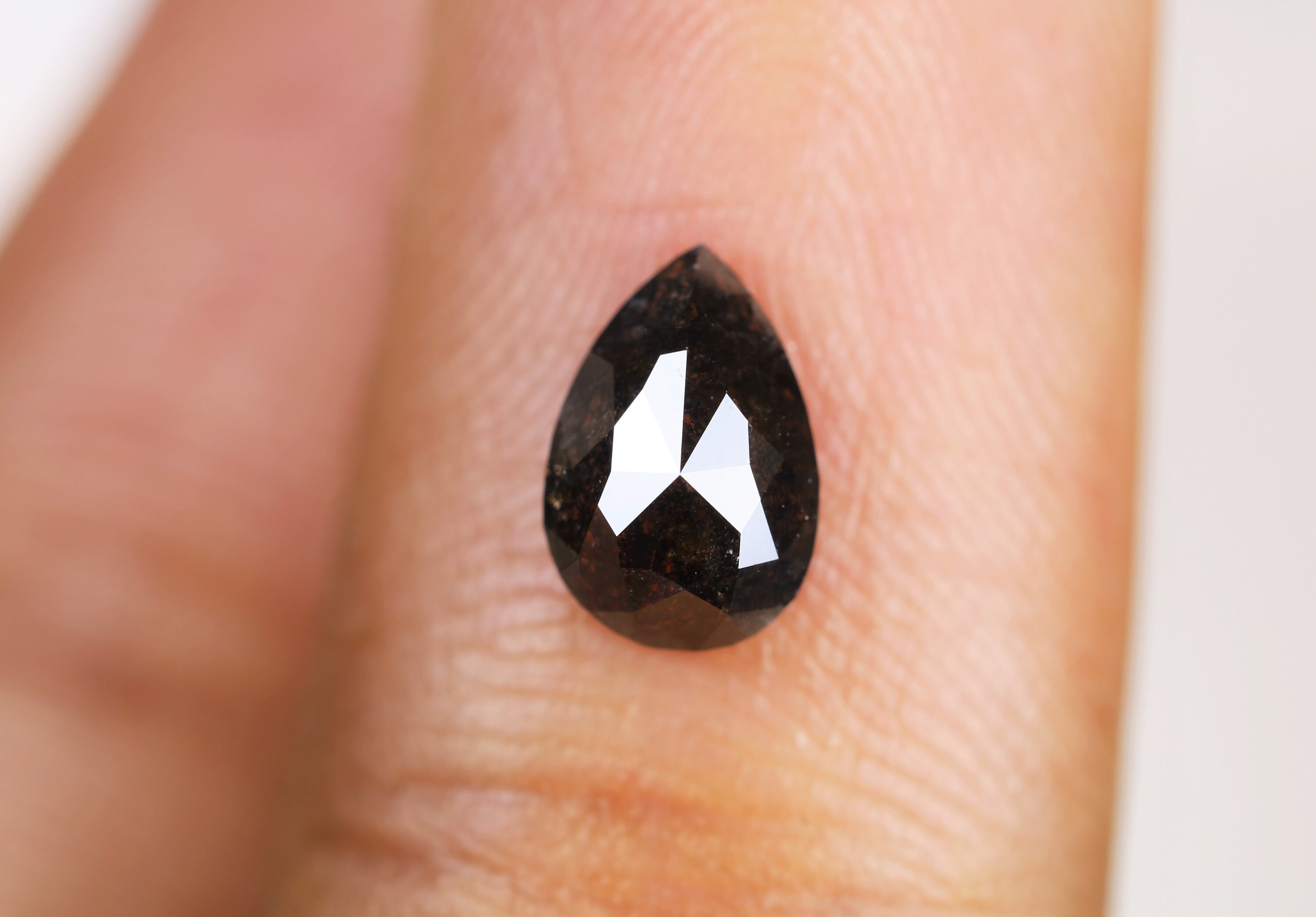 0.95 CT, 7.3 X 4.9 X 3.2 MM, Natural Loose Diamond Fancy