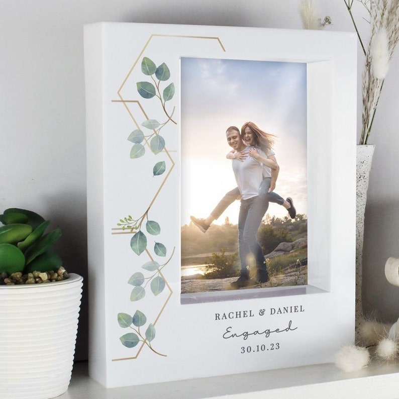 Personalised Botanical 6x4 Box Photo Frame image 3