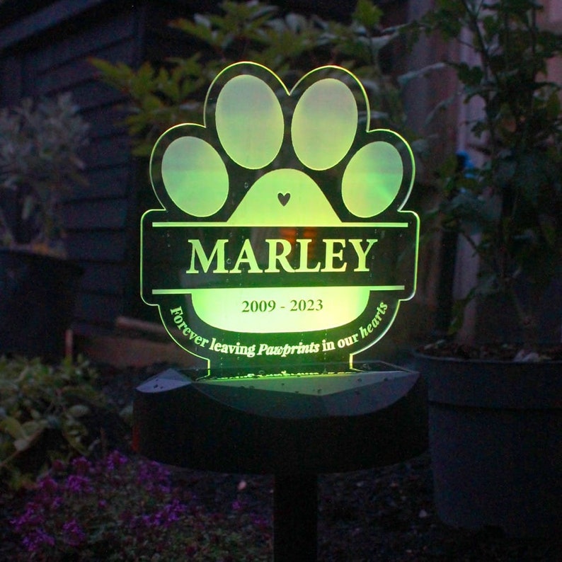 Personalised Pet Memorial Outdoor Solar Light | Memorial Garden Decor imagem 7