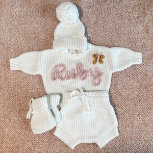 Newborn booties | newborn hat | going home outfit | baby announcement | newborn outfit