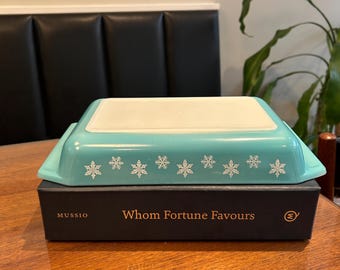 Vintae Pyrex Snowflake Türkis / Weiß Auflaufform; 548-A, 1 1/4QT