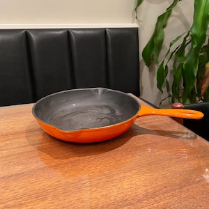 キッチン収納・ラック Le Creuset Cast Iron Pot Stand Orange Le Creuset 5 tier pot stand Orange Display shelf Enamel New Boxed