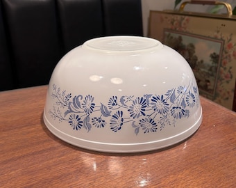 HTF Near Mint Vintage Blue on White Colonial Mist Pyrex 404 / 4L / 4QT | Vintage Colonial Mist Nesting Bowl 404 4L 4QT