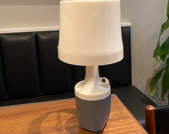 1970er Jahre Vintage Graue Ray-o-Vac Campinglampe | UFO Pilz Design Campinglampe