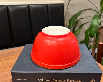 1940’s Red Pyrex Near Mint Pyrex Primary Nesting Bowl / vintage red Pyrex 402 bowl / red Pyrex 402 nesting bowl