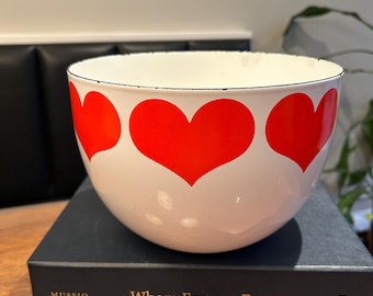 Mid Century Arabia Finel Finland Enamel Heart Bowl Kaj Franck, 8" x 5.5"