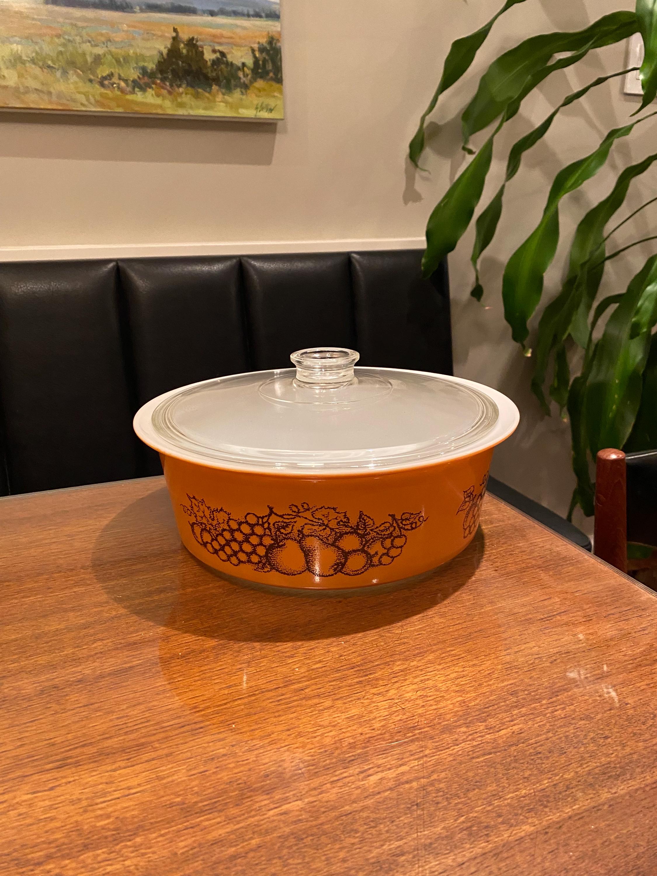 Vintage Pyrex Butterfly Gold Big Bertha 664 With Lid / Pyrex