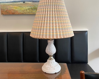 Vintage white porcelain floral table lamp | Vintage porcelain table lamp