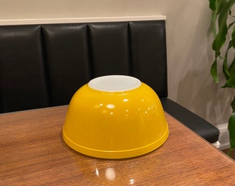 Vintage Pyrex Bright Yellow Nesting 403 Schüssel