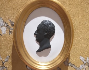 W17, Johann Wolfgang von Goethe oval plaster relief with gold frame possible