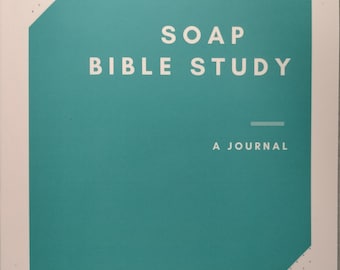 Peut inclure: Couverture de journal bleu turquoise avec du texte blanc qui dit "SOAP BIBLE STUDY A JOURNAL" et le nom "AUDRA LINDSAY-CLOVEY". La couverture a un motif de points blancs sur les coins supérieur et inférieur.