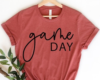 Game Day voetbalshirt, voetbalshirt, vrouwen voetbalshirt, game dag shirt, voetbal seizoen Tee, voetbalteam shirt, beste spel shirt,