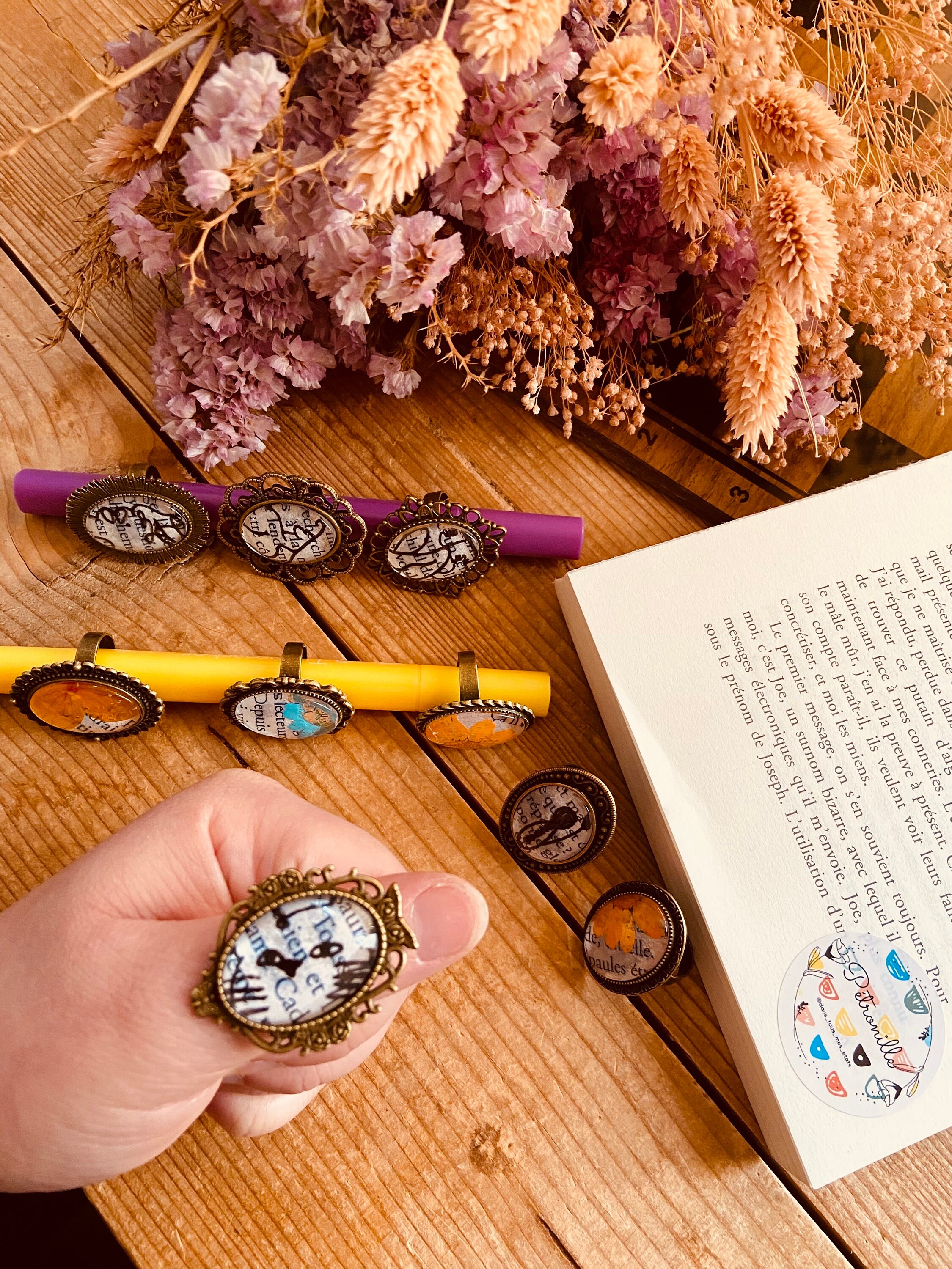 Bookish ring