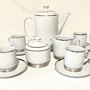 Italian 1970s Coffee Set by Manifattura Porcellane Royal – White Porcelain with Silver Rim and Metal Base – Complete Set