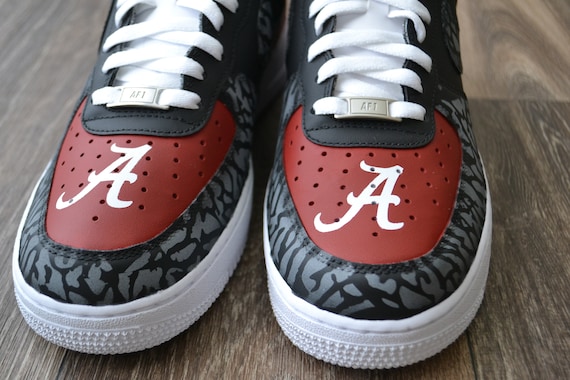 Nike Alabama Football Roll Tide Crimson and White Sneakers Unisex Nike White Alabama Crimson Tide Zoom Pegasus 40  main image 4