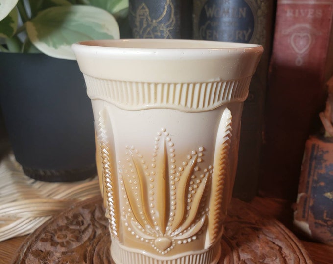 Stunning 1894 to 1903 Indiana Tumbler and Goblet Company from Greentown, Indiana Cactus Pattern