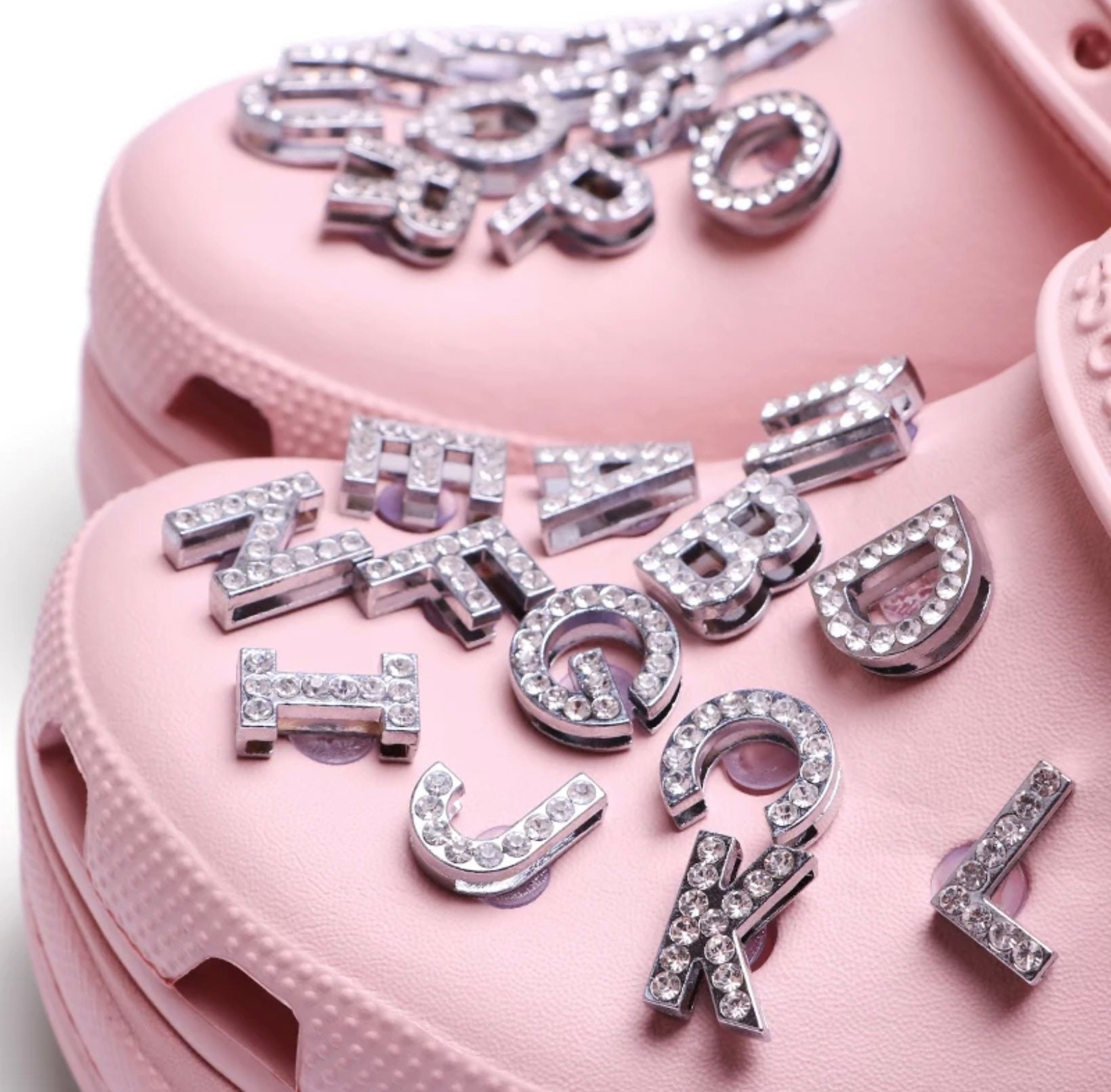 CACOLULU Bling Croc Charms for Women - 20Pcs Shoe Charms for Croc Jewelry  Charms for Kids/Girls/Teens/Adult/Boys Croc Pins, Trendy Designer Croc  Charms Gift, Croc Accessories Croc Chain Party Favors, Alloy Steel,  Rhinestone 