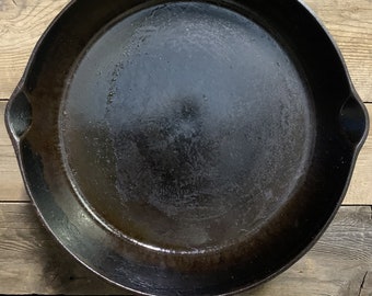 Vintage 12" Cast Iron Frying Pan, Unmarked